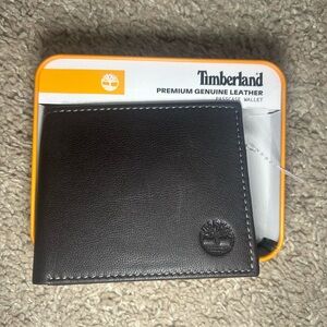 Timberland Dark Leather Wallet with Embossed Logo